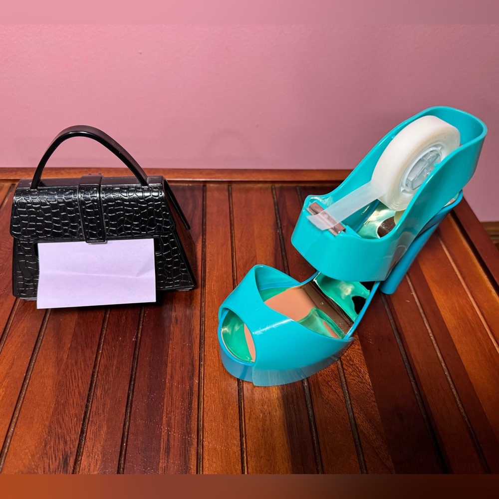 Scotch Tape Dispenser/Pop Up Post-it Holder